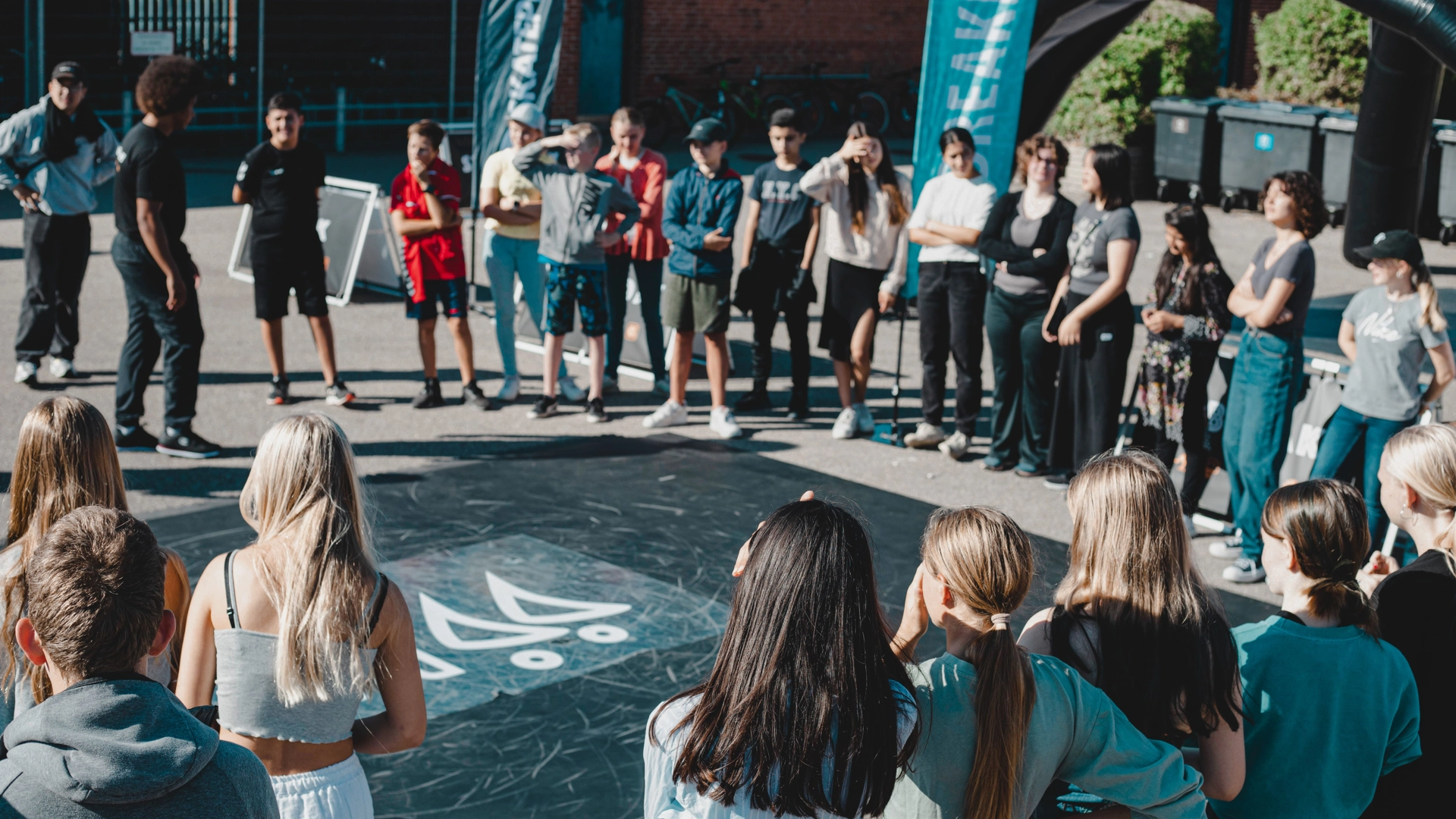 Tilmelding - Upstairs Bredebro 25/26 - Klik for at tilmelde dig